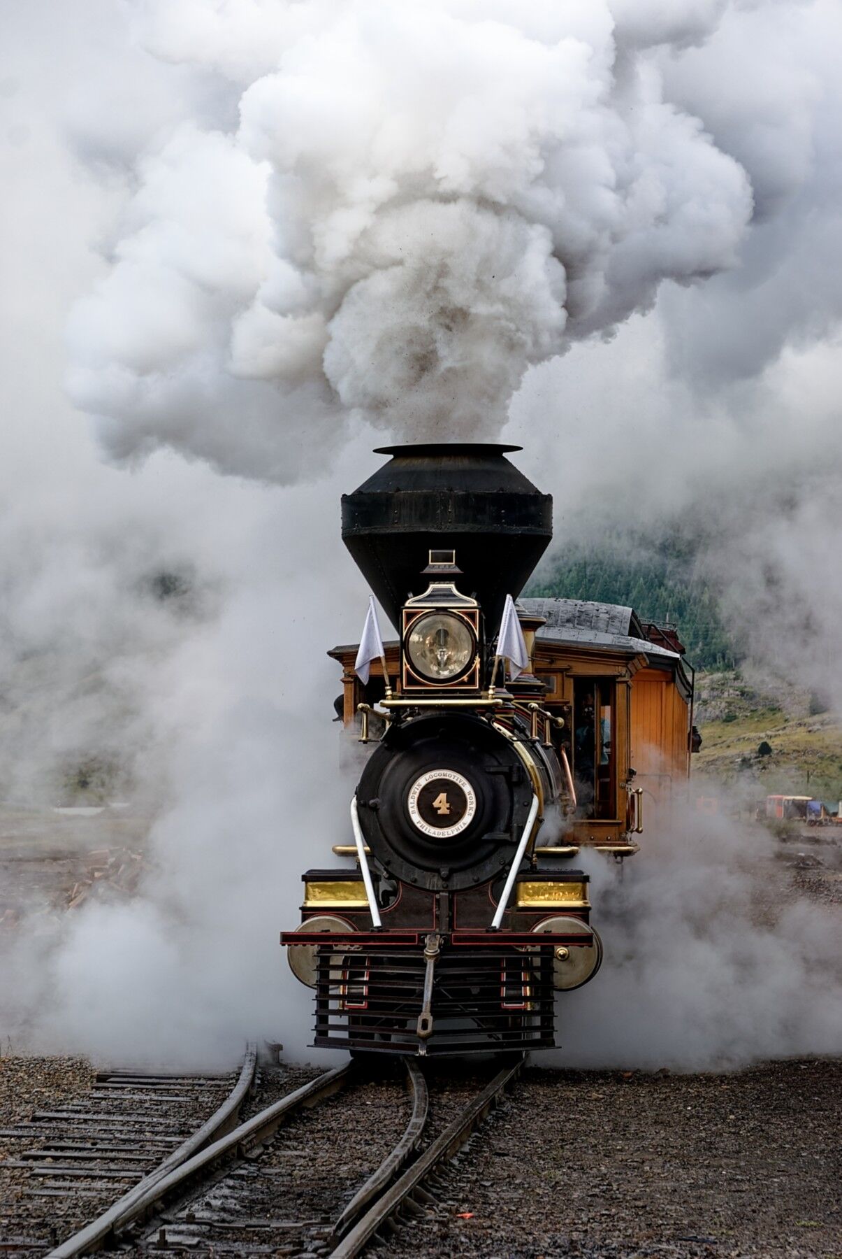 The show has started starring Eureka Palisade number 4. Rain and cool temperatures makes a great photograph indeed. Taken in...