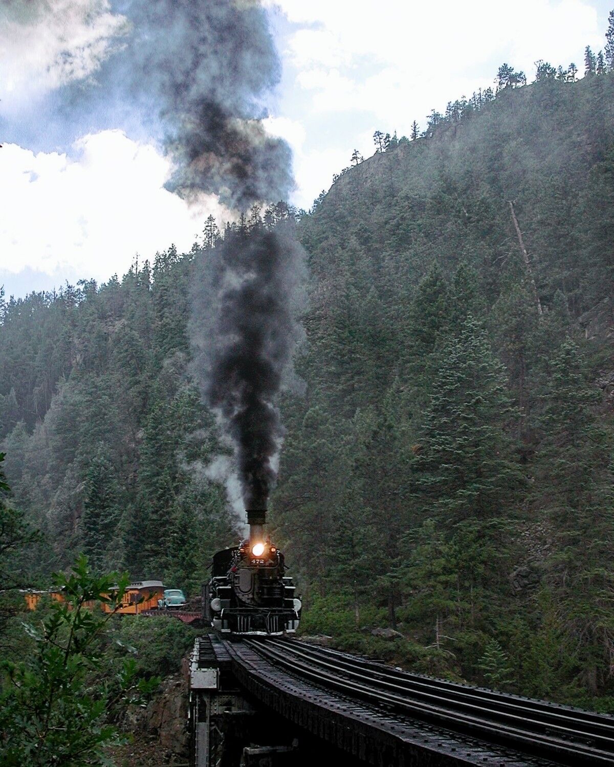 Tight Rope It's a tight crossing High Bridgs for Denver Rio Grande 472 at the DSNGRR.